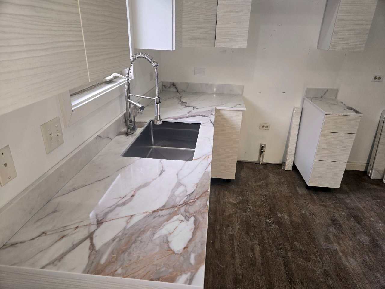 New White Kitchen Cabinet Set with Quartz Countertops, Sink and Faucet - U-Shape / L-Shape Layout
