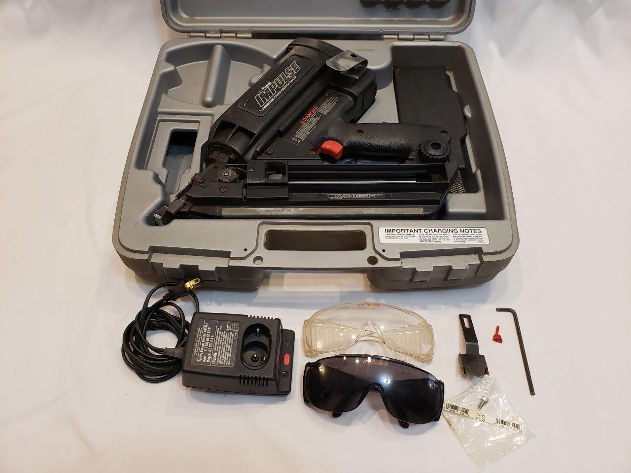 ITW Paslode Impulse Model IM325 Framing Nailer, Gun Hard Case, Charger, Eye Protection IM-325