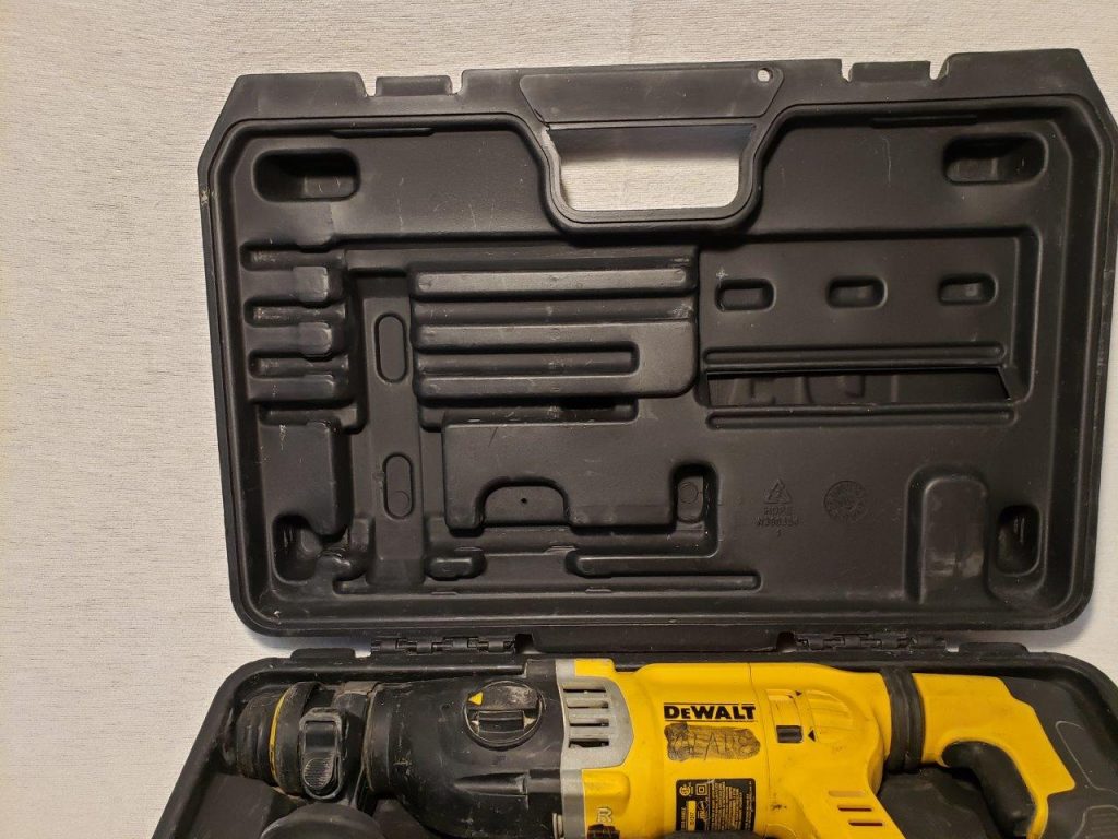 Dewalt D25263 11/8″ Corded SDS+ DHandle Concrete Rotary Hammer Drill
