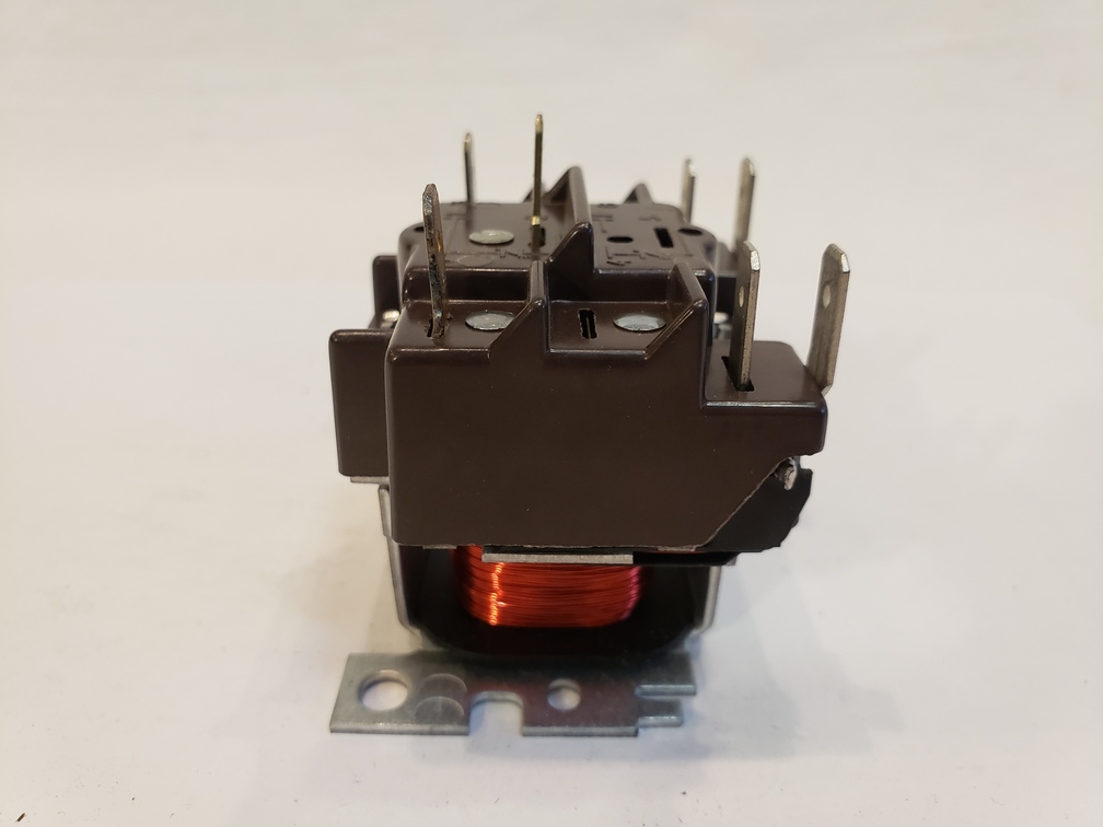 Honeywell R8222B1067/U Relais – SPDT, 24 V, Universell Einsetzbar, Für Heizungs- & Kühlsysteme