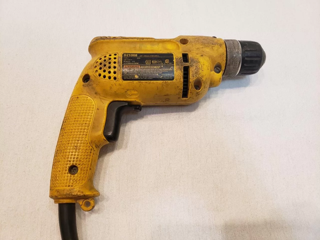 dewalt-d21008-corded-6a-vsr-drill-3-8-type-1_211552 | Chicago HVAC tools and supplies