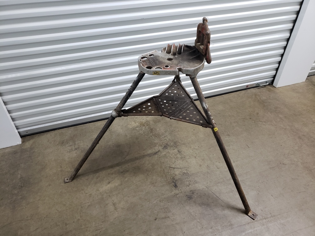 Rigid Tri Stand Vise | RIDGID 425 Portable TRISTAND Chain Vise, & to 2½ ...