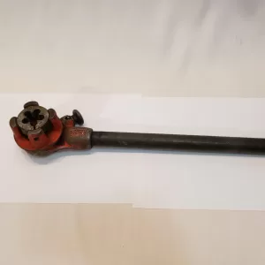 RIDGID Pipe 00-R Hand Ratchet Threader & 1/2 die head