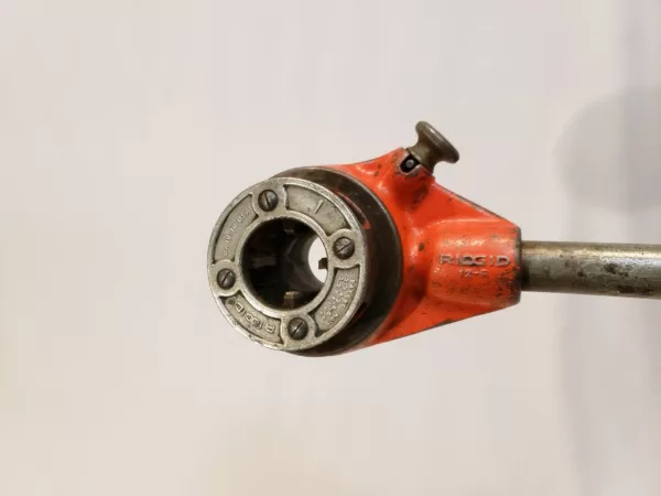 RIDGID Pipe 12-R Hand Ratchet Threader No. D-286 & 1 inch die head