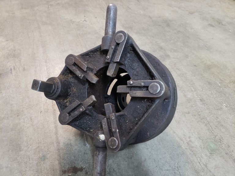 Toledo No. 2 Geared Pipe Threader with 2.5″ Dies 13597 Chicago HVAC