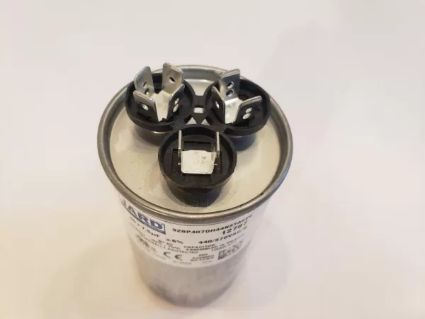 40 + 7.5 MFD x 370 or 440 VAC Round Motor Dual Run Capacitor JARD 12787