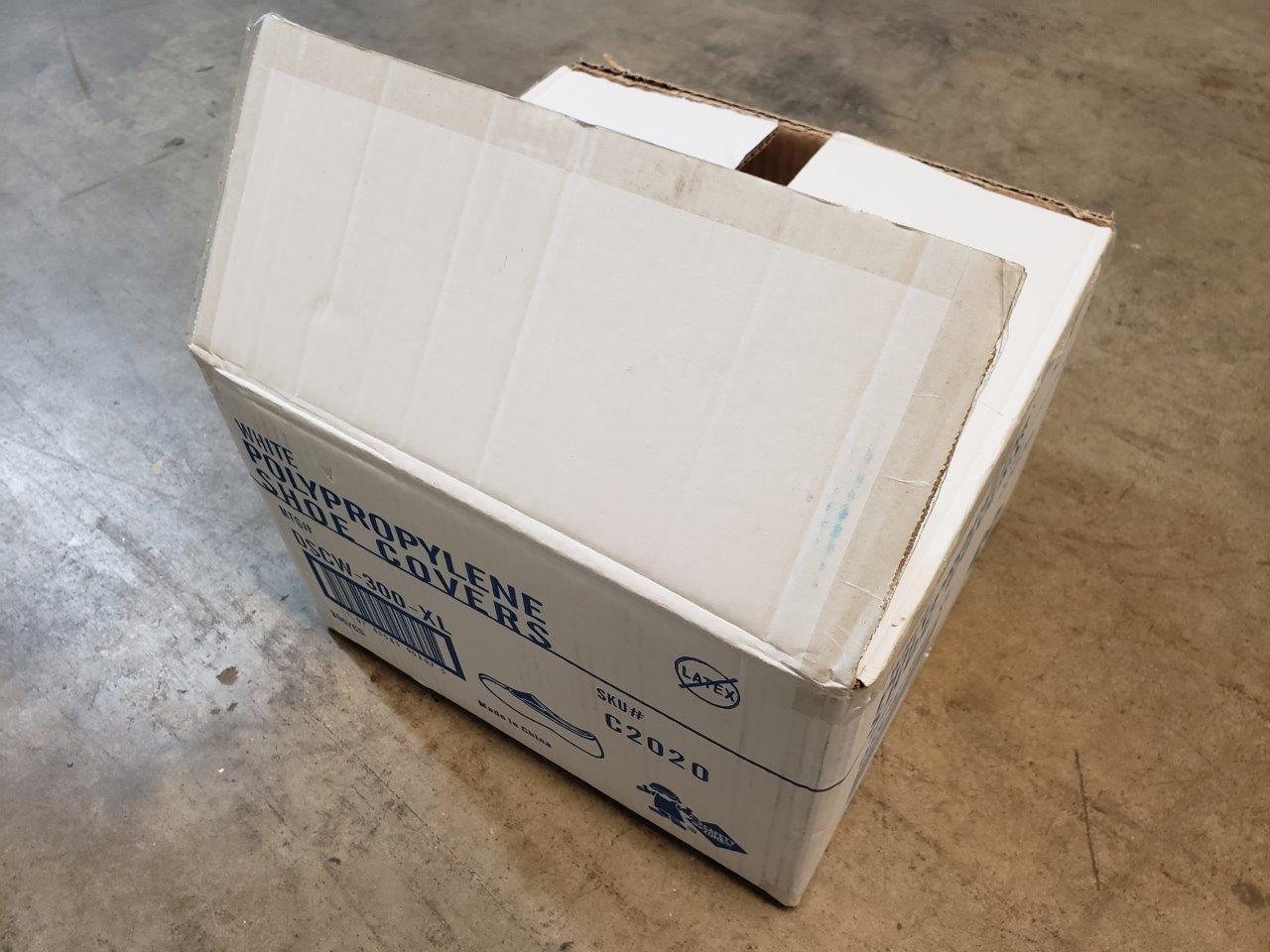 Safety Zone 220 White Polypropylene Disposable Shoe Cover with Tread