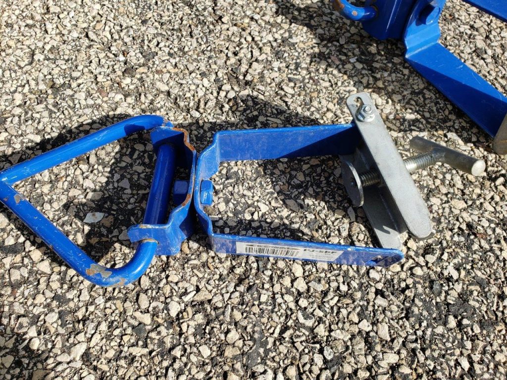 Steel Pump Jack Foldable Brace Scaffolding Swivel Support Rugged Steel