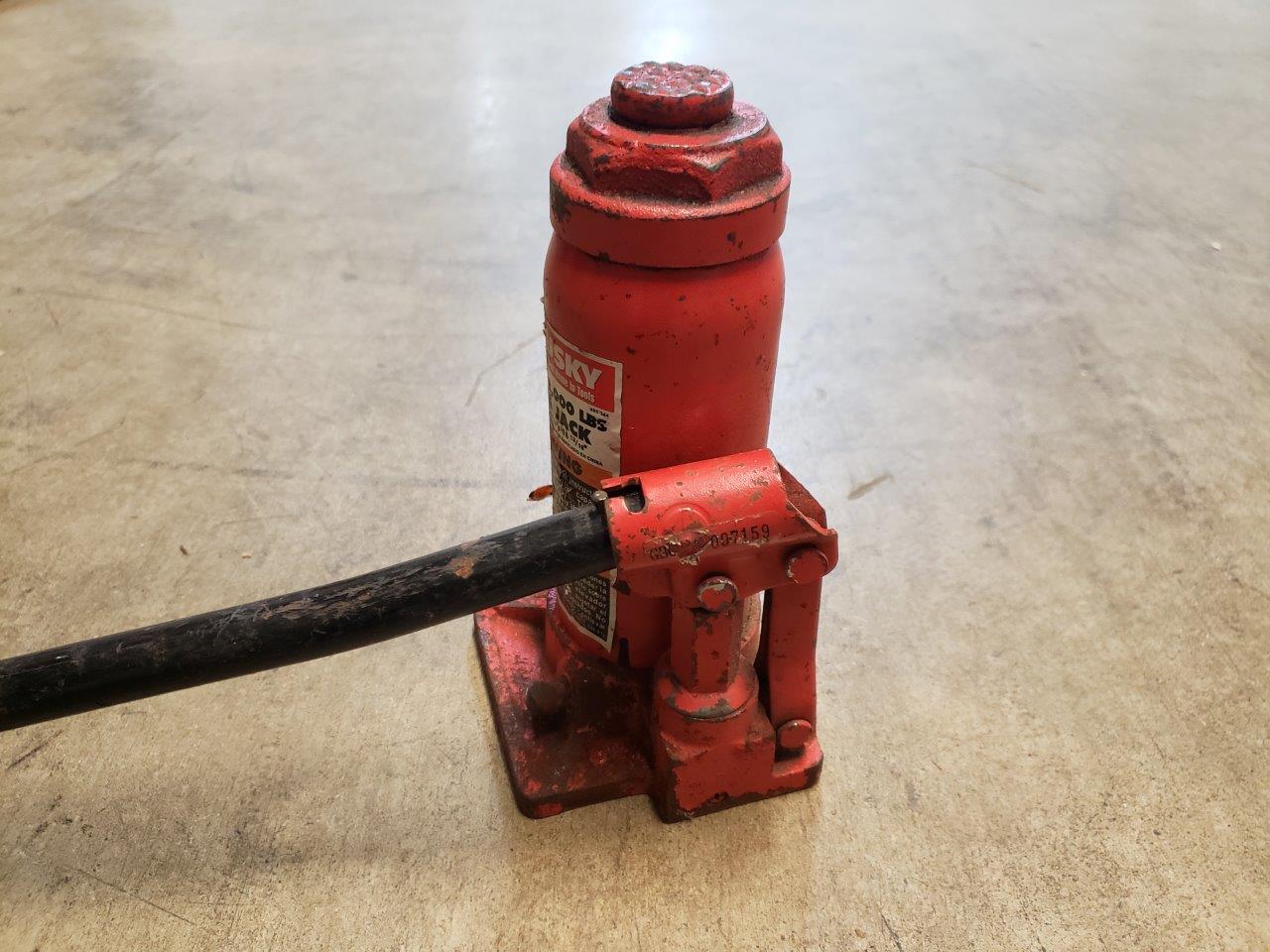 Husky 6 Ton / 12000 Lbs Hydraulic Bottle Jack Chicago HVAC tools and
