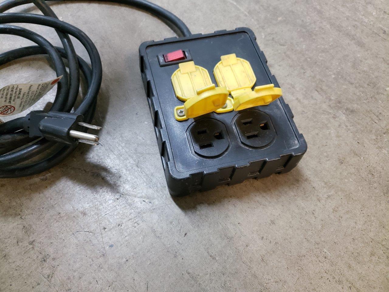 Tower 4 outlet circuit breaker power supply C664502 15A 125VAC 60HZ Used Chicago HVAC tools