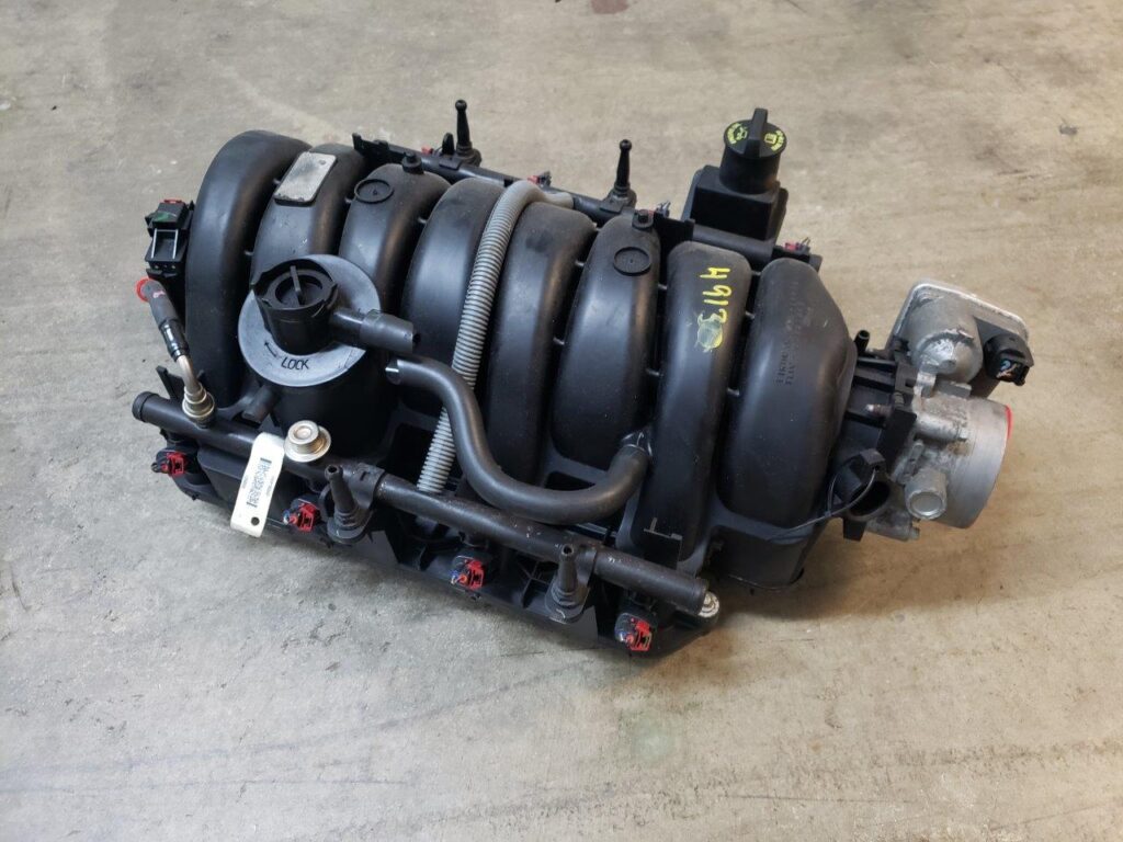 Intake Manifold Chrysler 300C 18436572 65721843 5.7L V8 Chicago HVAC