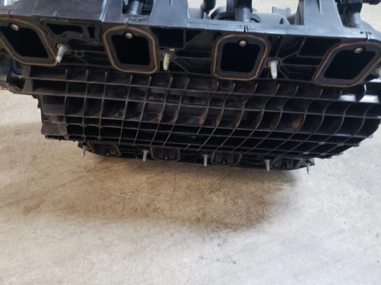 Intake Manifold Chrysler 300C 18436572 65721843 5.7L V8 Chicago HVAC