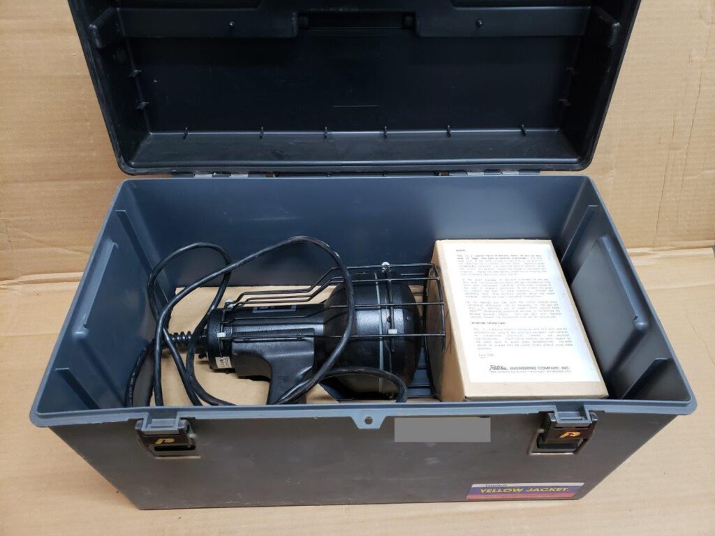 Refrigerant Leak Detector Ritchie Yellow Jacket 69464 Black Light with