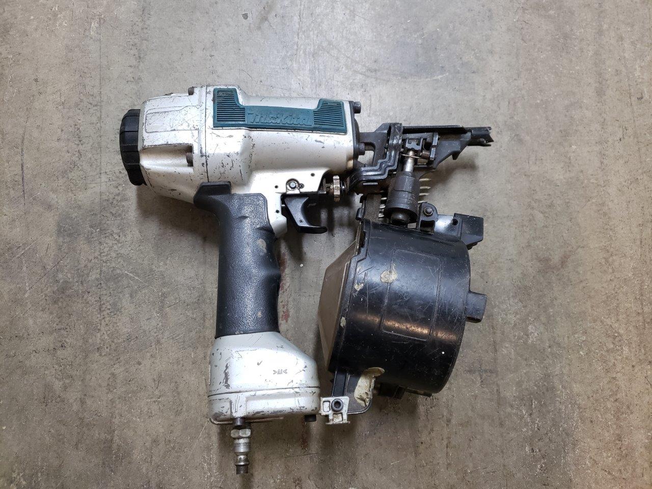 Makita Siding Construction Pneumatic Coil Nailer Chicago HVAC tools