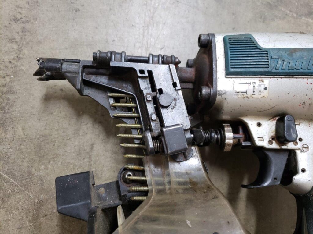 Makita Siding Construction Pneumatic Coil Nailer Chicago HVAC tools