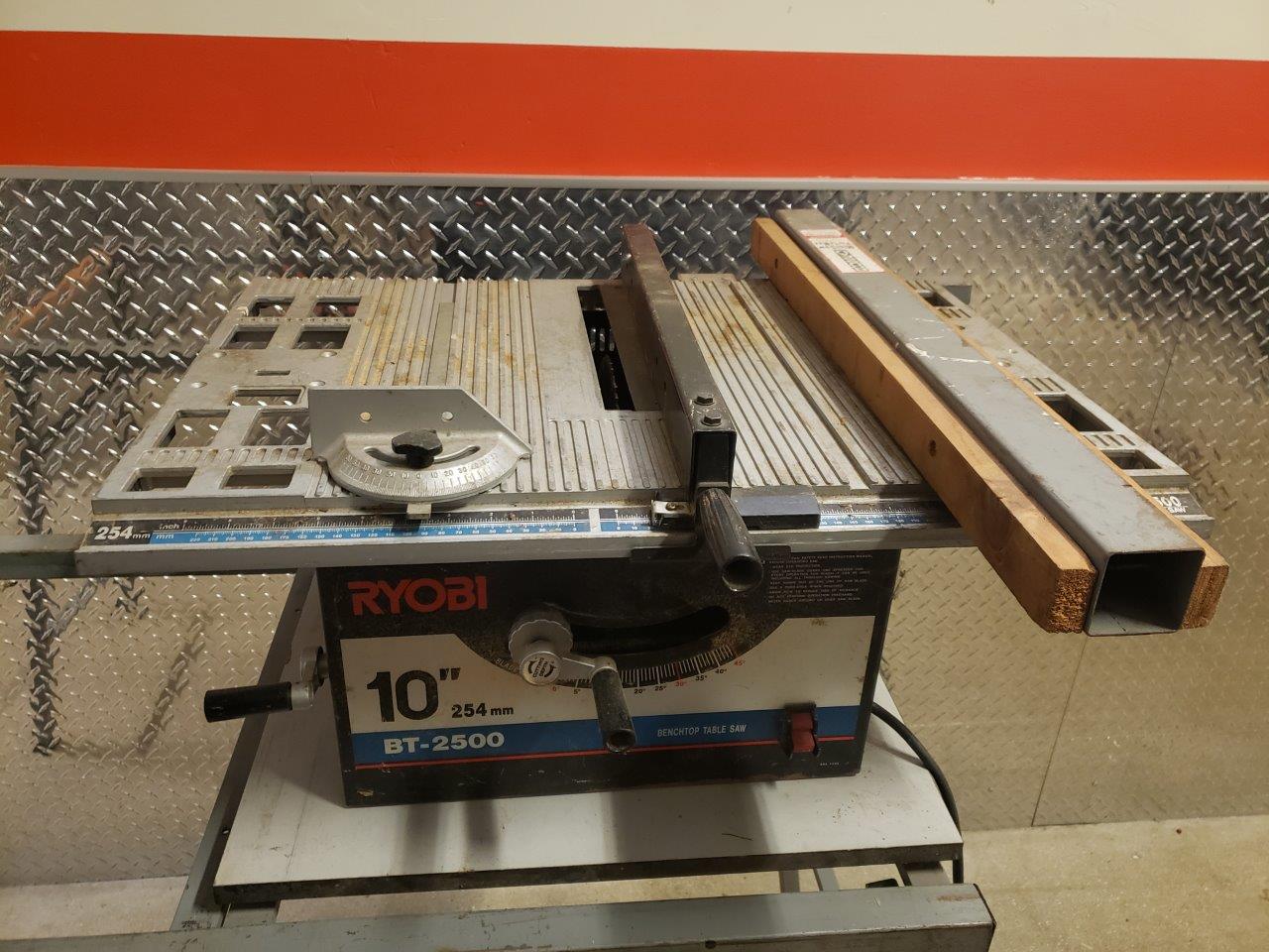 Ryobi 10″ BT2500 Benchtop Table Saw with Stand Chicago HVAC tools and supplies