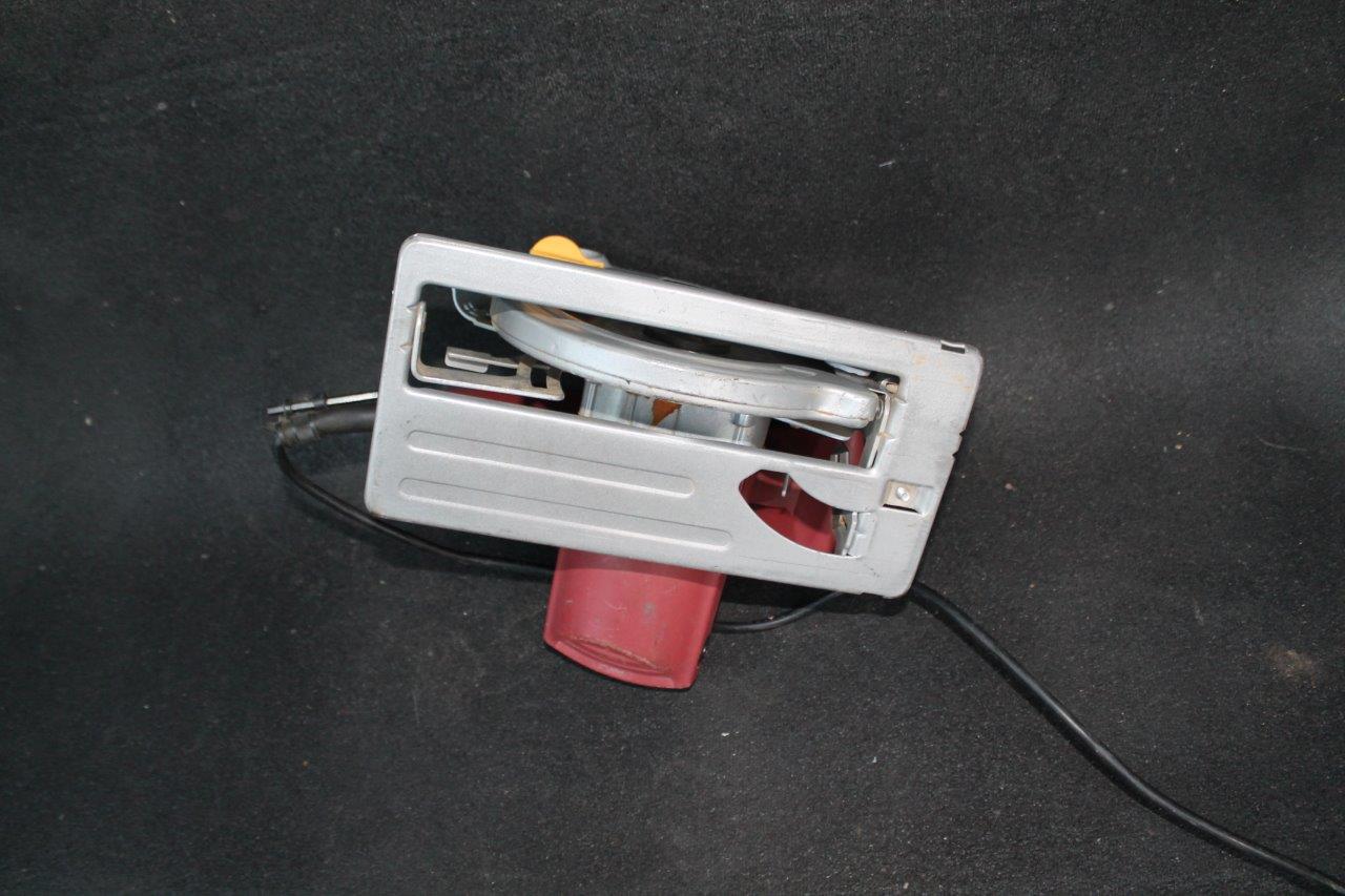 Chicago Electric 71/4 In. Circular Saw with Laser Guide System Item