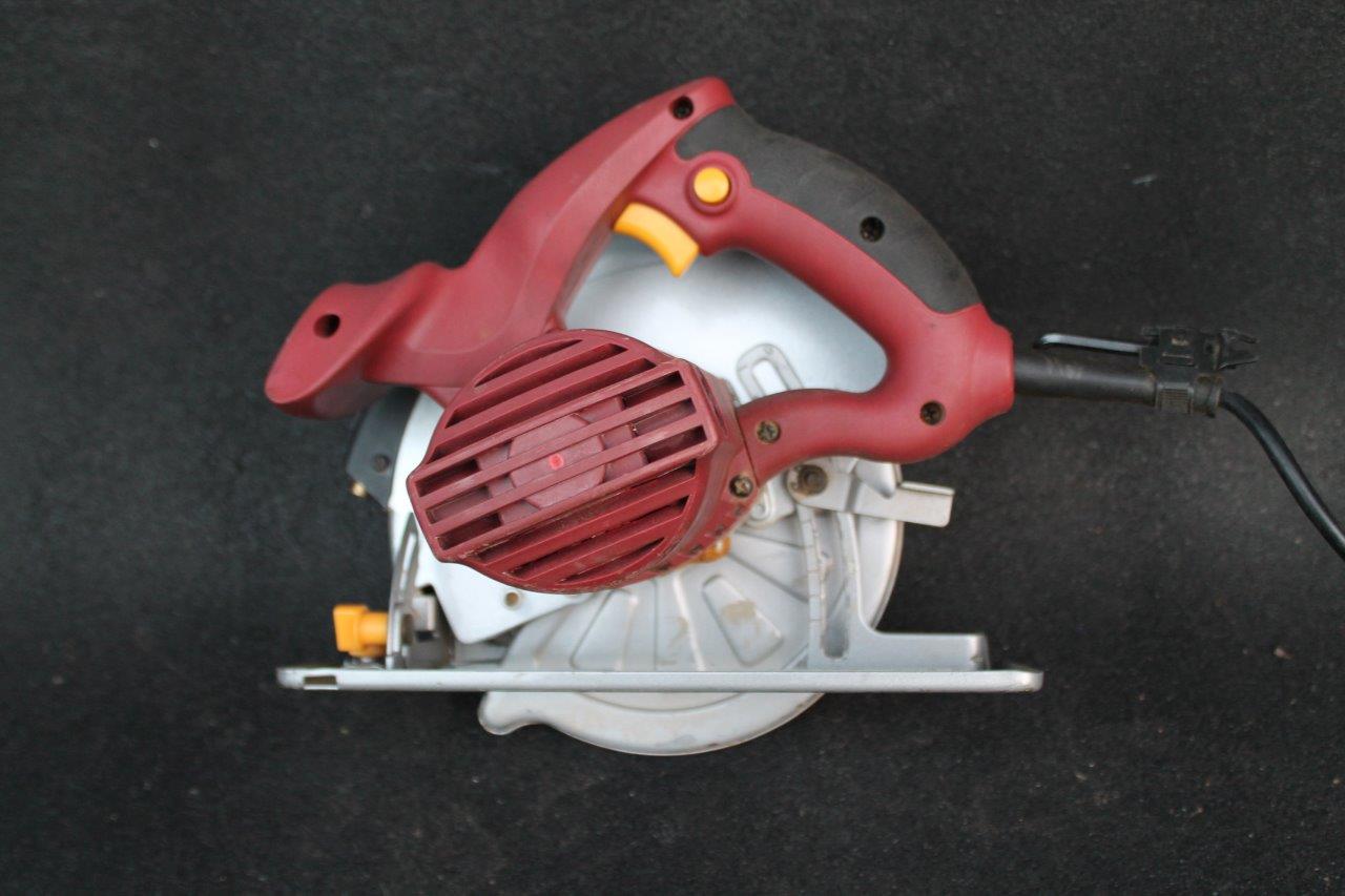 Chicago Electric 71/4 In. Circular Saw with Laser Guide System Item
