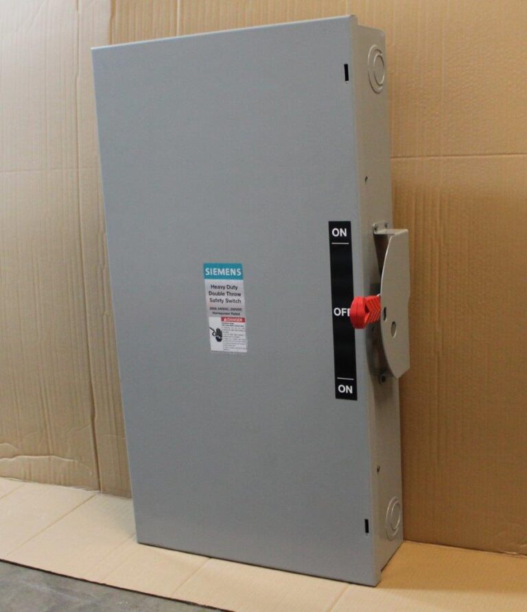 DTNF324 Double Throw NonFusible Safety Switch 200A 240V by Siemens