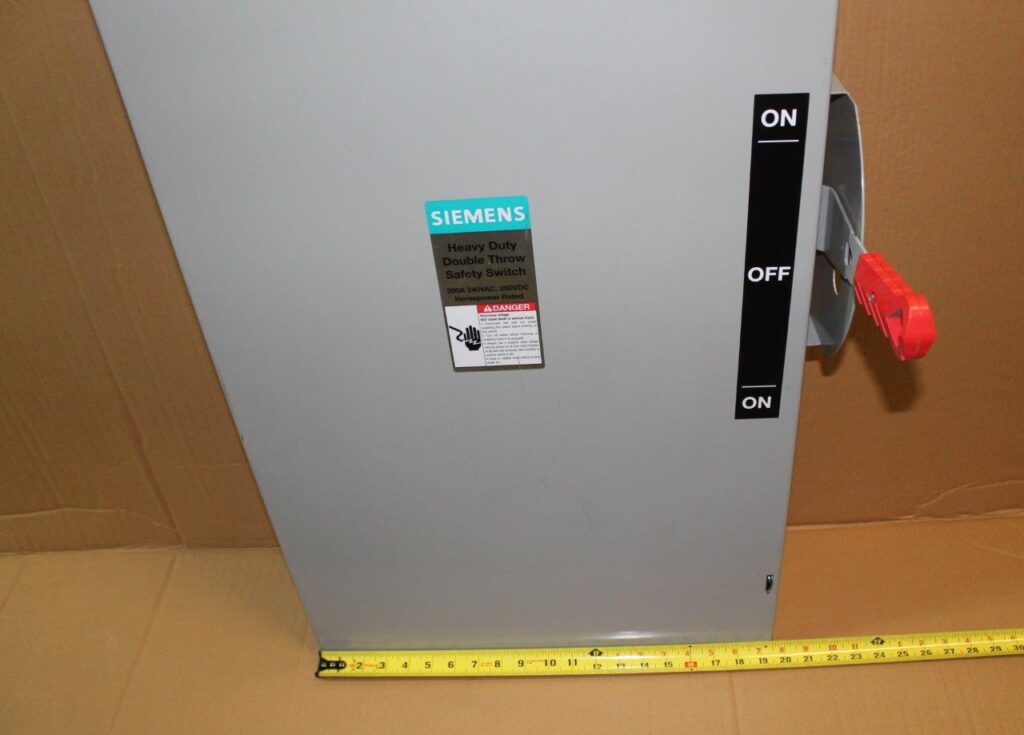 DTNF324 Double Throw NonFusible Safety Switch 200A 240V by Siemens