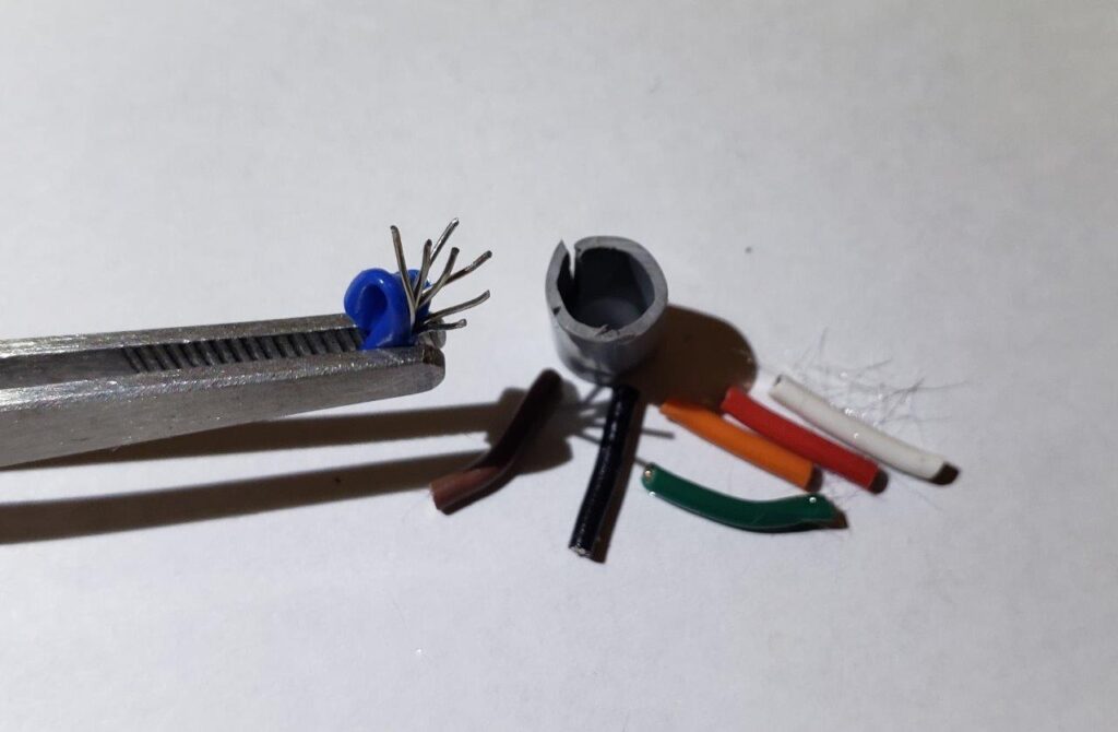 MultiConductor Cable E17120201 18 AWG, 7C 75C, AWMW 2464, 300V