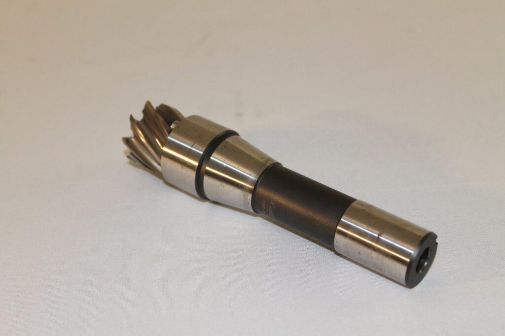 Lyndex 850032 R8 Taper Shank Steel End Mill Holder, R8 Shank