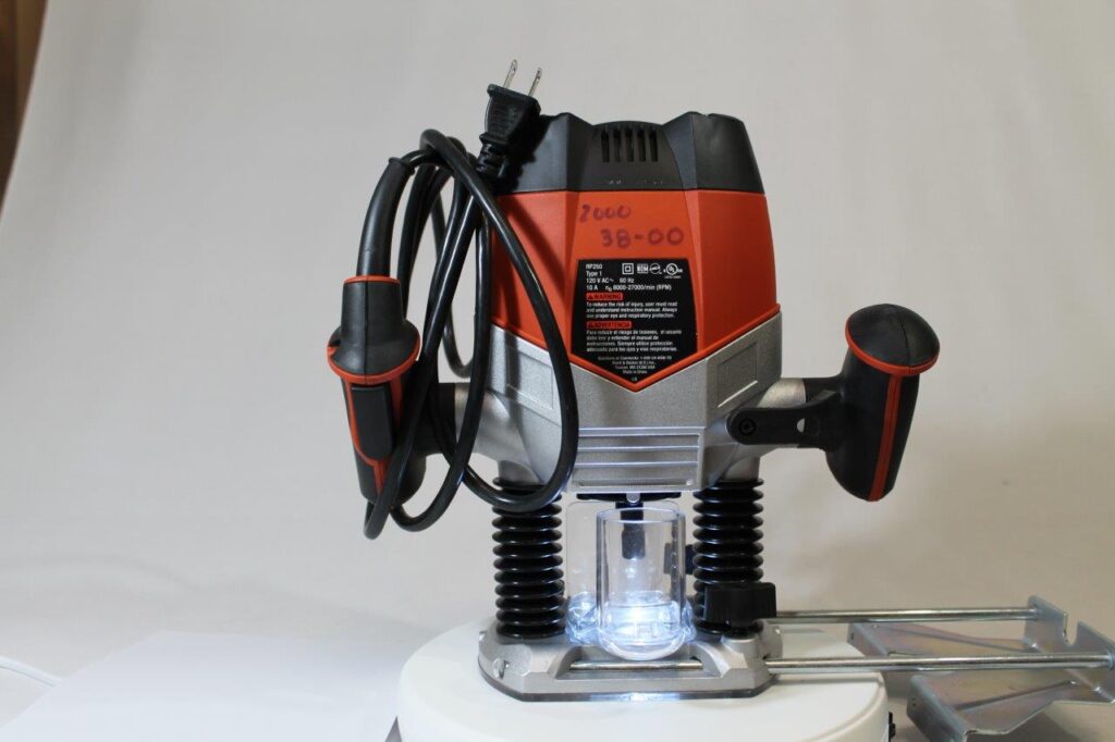 Black & Decker 10Amp Variable Speed Plunge Router RP250 Chicago HVAC