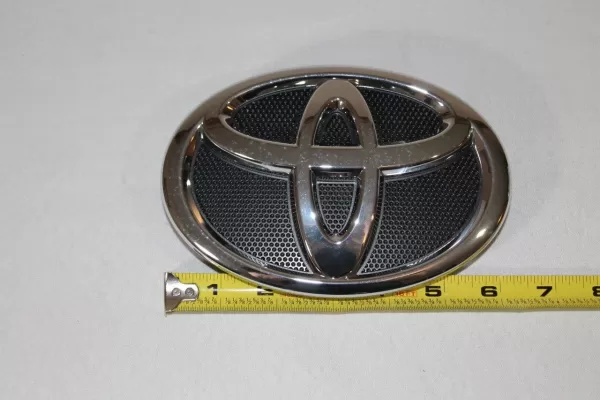 TOYOTA Genuine Accessories 75311-06100 Grille Emblem