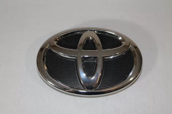 TOYOTA Genuine Accessories 75311-06100 Grille Emblem