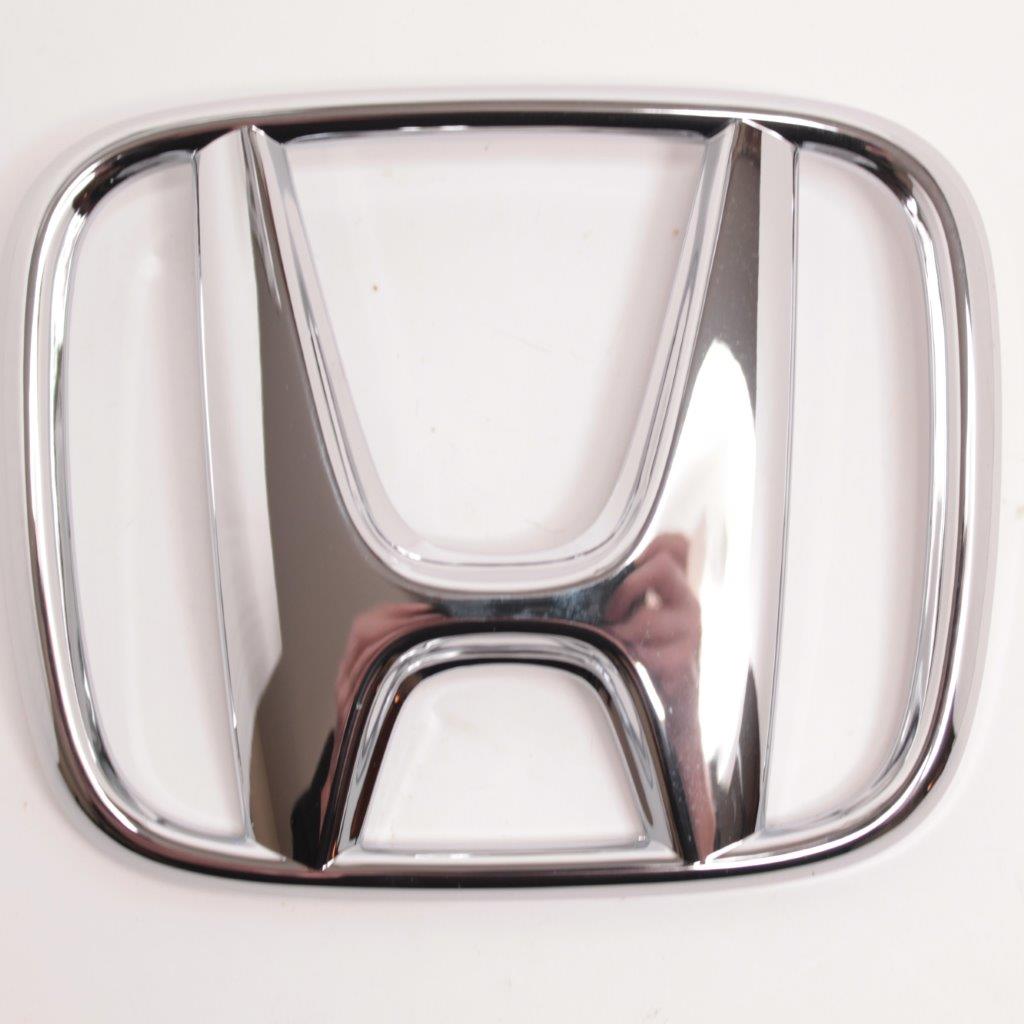 thumbnail interactive-video image 1 of Genuine Honda S2000 Front Grille H Emblem – OEM Factory Original Badge (75700-S2A-J00) 1 of 3