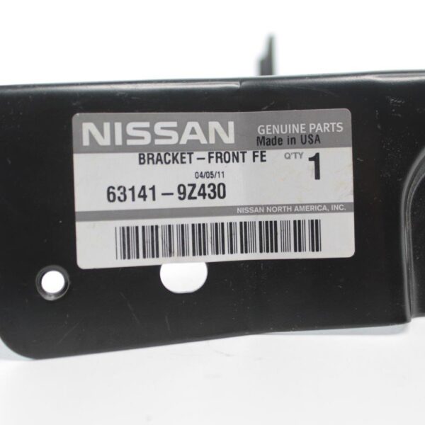 Nissan 63141-9Z430 Bracket-Front Fender