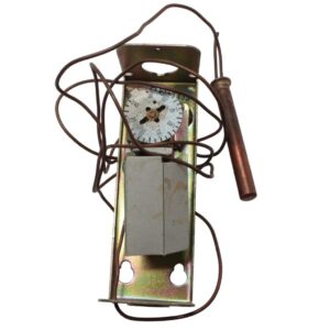 Honeywell Immersion Temperature Controller – SPST Aquastat, 100–240°F Range, Bulb & Capillary Type, Surface/Well Mount