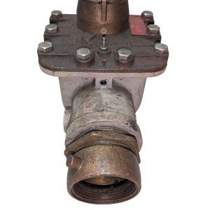 Neptune-3-FH-trident-turbine-awwa-class-II_14 | Chicago HVAC tools and supplies Rusted industrial gate valve with bolted flange and threaded pipe end, viewed from above, on a white background.