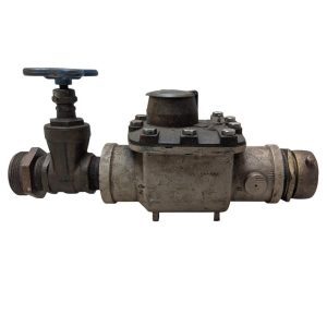 Neptune-3-FH-trident-turbine-awwa-class-II_8 | Chicago HVAC tools and supplies Industrial pressure regulator valve with a blue T-handle in a metal pipe assembly used to control flow and pressure.